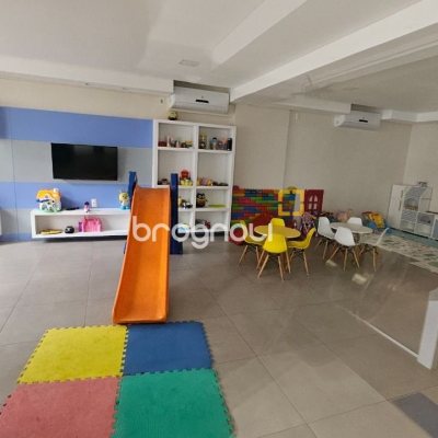 Apartamento com 72m², 2 quartos (sendo 1 suíte), 1 garagem, no bairro Saco Grande em Florianópolis
