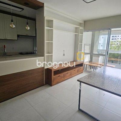Apartamento com 72m², 2 quartos (sendo 1 suíte), 1 garagem, no bairro Saco Grande em Florianópolis
