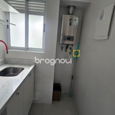 Apartamento com 72m², 2 quartos (sendo 1 suíte), 1 garagem, no bairro Saco Grande em Florianópolis
