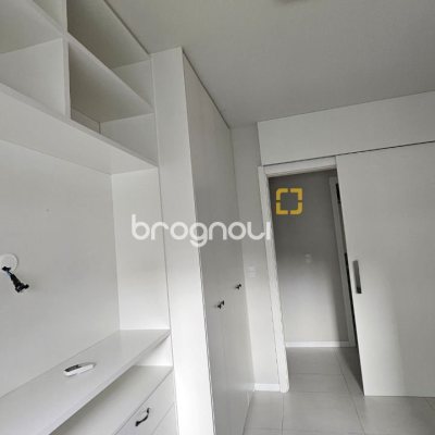 Apartamento com 72m², 2 quartos (sendo 1 suíte), 1 garagem, no bairro Saco Grande em Florianópolis