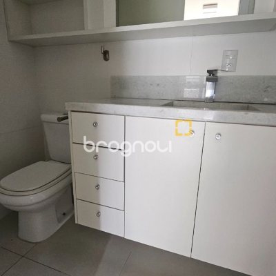 Apartamento com 72m², 2 quartos (sendo 1 suíte), 1 garagem, no bairro Saco Grande em Florianópolis