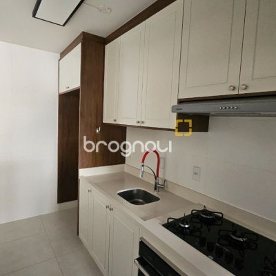 Apartamento com 72m², 2 quartos (sendo 1 suíte), 1 garagem, no bairro Saco Grande em Florianópolis