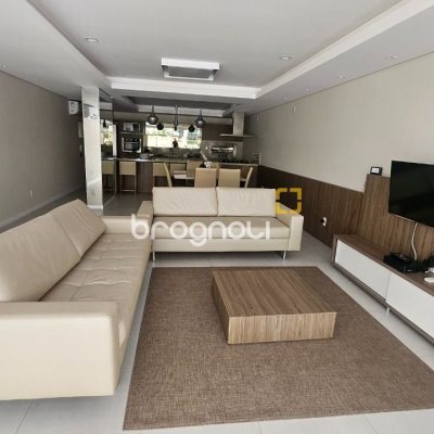 Apartamento com 72m², 2 quartos (sendo 1 suíte), 1 garagem, no bairro Saco Grande em Florianópolis