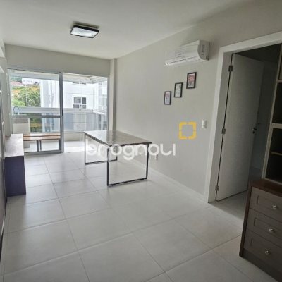 Apartamento com 72m², 2 quartos (sendo 1 suíte), 1 garagem, no bairro Saco Grande em Florianópolis