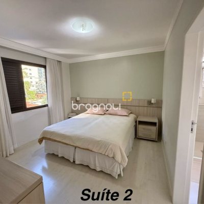 Apartamento com 144m², 3 quartos (sendo 2 suítes), 1 garagem, no bairro Centro em Florianópolis