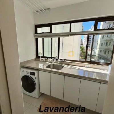 Apartamento com 144m², 3 quartos (sendo 2 suítes), 1 garagem, no bairro Centro em Florianópolis