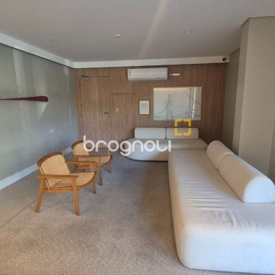 Apartamento com 130m², 3 quartos (sendo 1 suíte), 2 garagens, no bairro Jurerê em Florianópolis