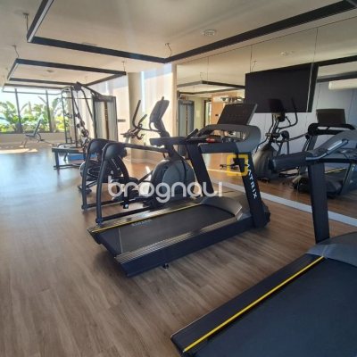 Apartamento com 130m², 3 quartos (sendo 1 suíte), 2 garagens, no bairro Jurerê em Florianópolis