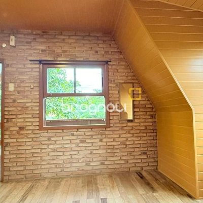 Casa com 160m², 3 quartos, 2 garagens, no bairro Ingleses do Rio Vermelho em Florianópolis