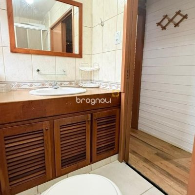 Casa com 160m², 3 quartos, 2 garagens, no bairro Ingleses do Rio Vermelho em Florianópolis
