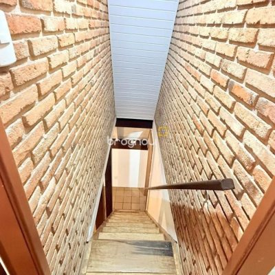 Casa com 160m², 3 quartos, 2 garagens, no bairro Ingleses do Rio Vermelho em Florianópolis