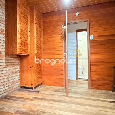 Casa com 160m², 3 quartos, 2 garagens, no bairro Ingleses do Rio Vermelho em Florianópolis