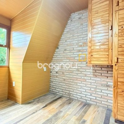 Casa com 160m², 3 quartos, 2 garagens, no bairro Ingleses do Rio Vermelho em Florianópolis
