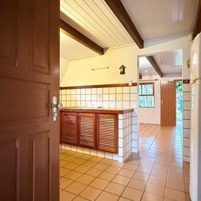 Casa com 160m², 3 quartos, 2 garagens, no bairro Ingleses do Rio Vermelho em Florianópolis