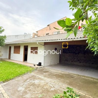 Casa com 160m², 3 quartos, 2 garagens, no bairro Ingleses do Rio Vermelho em Florianópolis