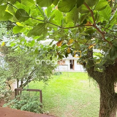 Casa com 160m², 3 quartos, 2 garagens, no bairro Ingleses do Rio Vermelho em Florianópolis