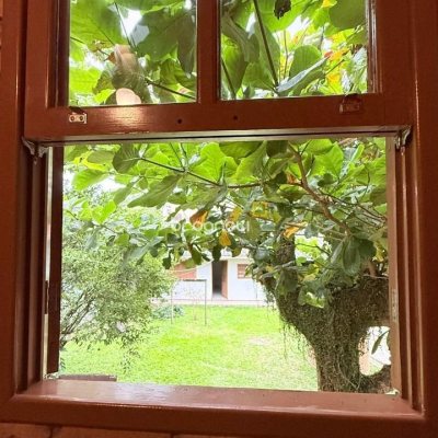 Casa com 160m², 3 quartos, 2 garagens, no bairro Ingleses do Rio Vermelho em Florianópolis
