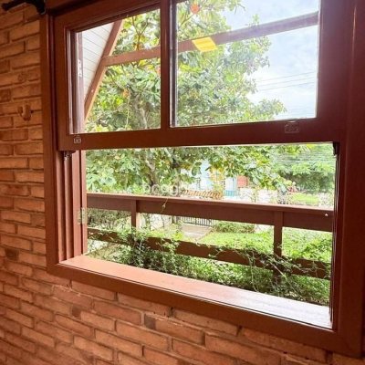 Casa com 160m², 3 quartos, 2 garagens, no bairro Ingleses do Rio Vermelho em Florianópolis