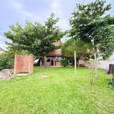 Casa com 160m², 3 quartos, 2 garagens, no bairro Ingleses do Rio Vermelho em Florianópolis