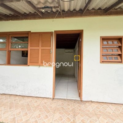 Casa com 160m², 3 quartos, 2 garagens, no bairro Ingleses do Rio Vermelho em Florianópolis