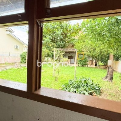 Casa com 160m², 3 quartos, 2 garagens, no bairro Ingleses do Rio Vermelho em Florianópolis