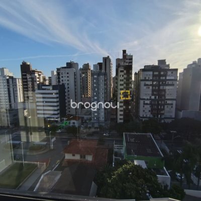 Studio com 32m², 1 quarto, 1 garagem, no bairro Centro em Florianópolis