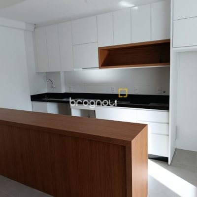Studio com 32m², 1 quarto, 1 garagem, no bairro Centro em Florianópolis