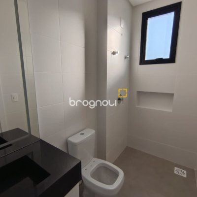 Studio com 32m², 1 quarto, 1 garagem, no bairro Centro em Florianópolis
