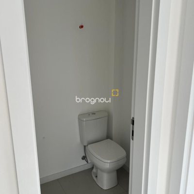 Apartamento com 43m², 1 quarto (sendo 1 suíte), 1 garagem, no bairro Trindade em Florianópolis