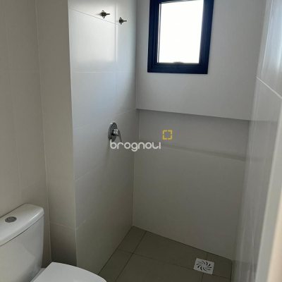 Apartamento com 43m², 1 quarto (sendo 1 suíte), 1 garagem, no bairro Trindade em Florianópolis