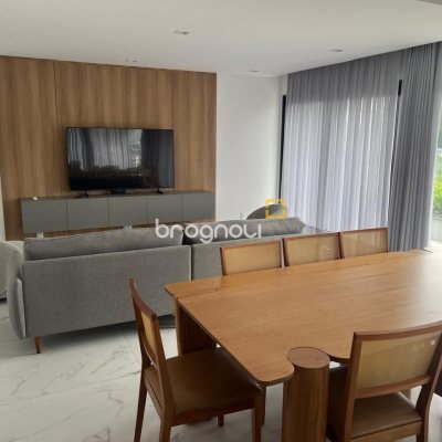 Apartamento com 43m², 1 quarto (sendo 1 suíte), 1 garagem, no bairro Trindade em Florianópolis