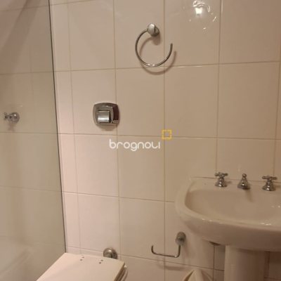 Casa de Condomínio com 346m², 3 quartos (sendo 1 suíte), 5 garagens, no bairro Cachoeira do Bom Jesus em Florianópolis