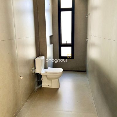 Apartamento com 108m², 3 quartos (sendo 3 suítes), 2 garagens, no bairro Jurerê em Florianópolis
