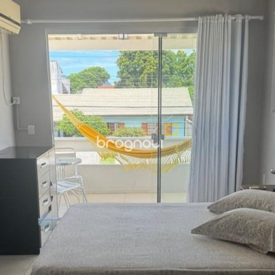 Casa com 215m², 4 quartos (sendo 1 suíte), 2 garagens, no bairro Campeche em Florianópolis