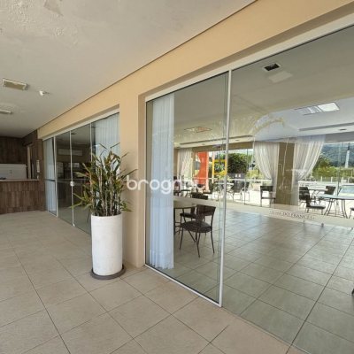 Casa de Condomínio com 226m², 4 quartos (sendo 3 suítes), 2 garagens, no bairro Rio Vermelho em Florianópolis