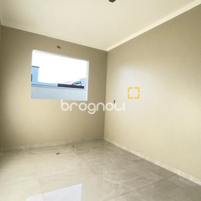 Casa com 190m², 3 quartos (sendo 1 suíte), 2 garagens, no bairro Rio Vermelho em Florianópolis