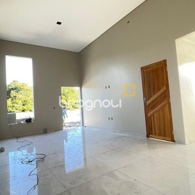 Casa com 190m², 3 quartos (sendo 1 suíte), 2 garagens, no bairro Rio Vermelho em Florianópolis