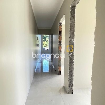 Casa com 190m², 3 quartos (sendo 1 suíte), 2 garagens, no bairro Rio Vermelho em Florianópolis