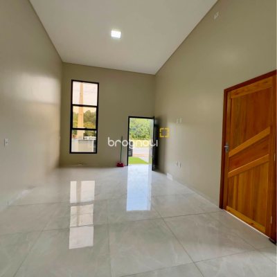 Casa com 190m², 3 quartos (sendo 1 suíte), 2 garagens, no bairro Rio Vermelho em Florianópolis