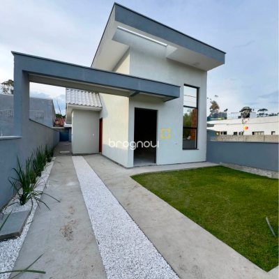 Casa com 190m², 3 quartos (sendo 1 suíte), 2 garagens, no bairro Rio Vermelho em Florianópolis