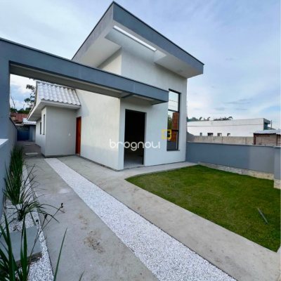 Casa com 190m², 3 quartos (sendo 1 suíte), 2 garagens, no bairro Rio Vermelho em Florianópolis
