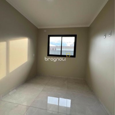 Casa com 190m², 3 quartos (sendo 1 suíte), 2 garagens, no bairro Rio Vermelho em Florianópolis