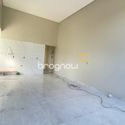 Casa com 190m², 3 quartos (sendo 1 suíte), 2 garagens, no bairro Rio Vermelho em Florianópolis
