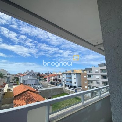 Apartamento com 79m², 2 quartos (sendo 1 suíte), 1 garagem, no bairro São João do Rio Vermelho em Florianópolis