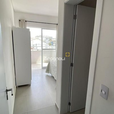 Apartamento com 79m², 2 quartos (sendo 1 suíte), 1 garagem, no bairro São João do Rio Vermelho em Florianópolis