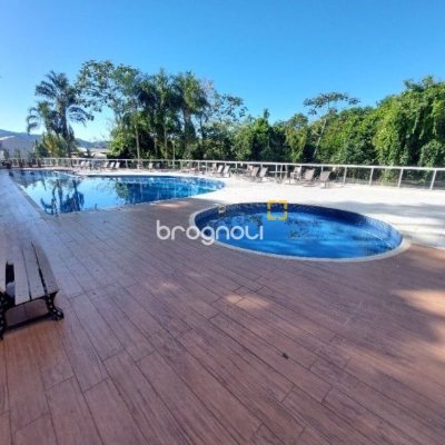 Apartamento com 88m², 3 quartos (sendo 1 suíte), 2 garagens, no bairro Pantanal em Florianópolis