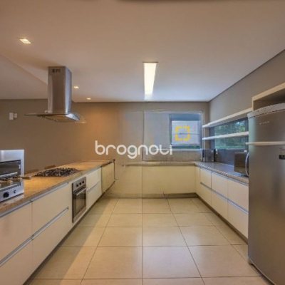 Apartamento com 88m², 3 quartos (sendo 1 suíte), 2 garagens, no bairro Pantanal em Florianópolis