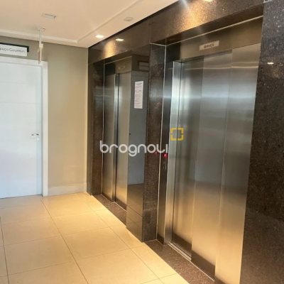 Apartamento com 88m², 3 quartos (sendo 1 suíte), 2 garagens, no bairro Pantanal em Florianópolis