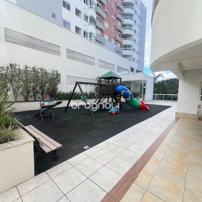 Apartamento com 88m², 3 quartos (sendo 1 suíte), 2 garagens, no bairro Pantanal em Florianópolis