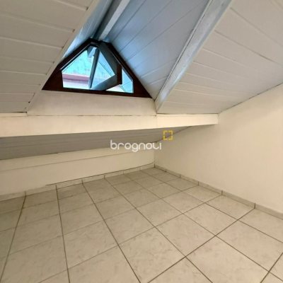 Apartamento com 47m², 2 quartos, no bairro São João do Rio Vermelho em Florianópolis